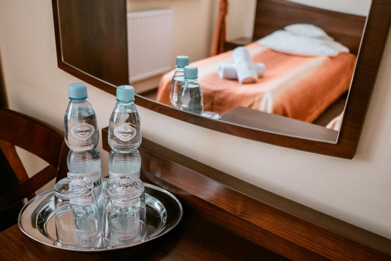 Hotel Domino Niemodlin المظهر الخارجي الصورة